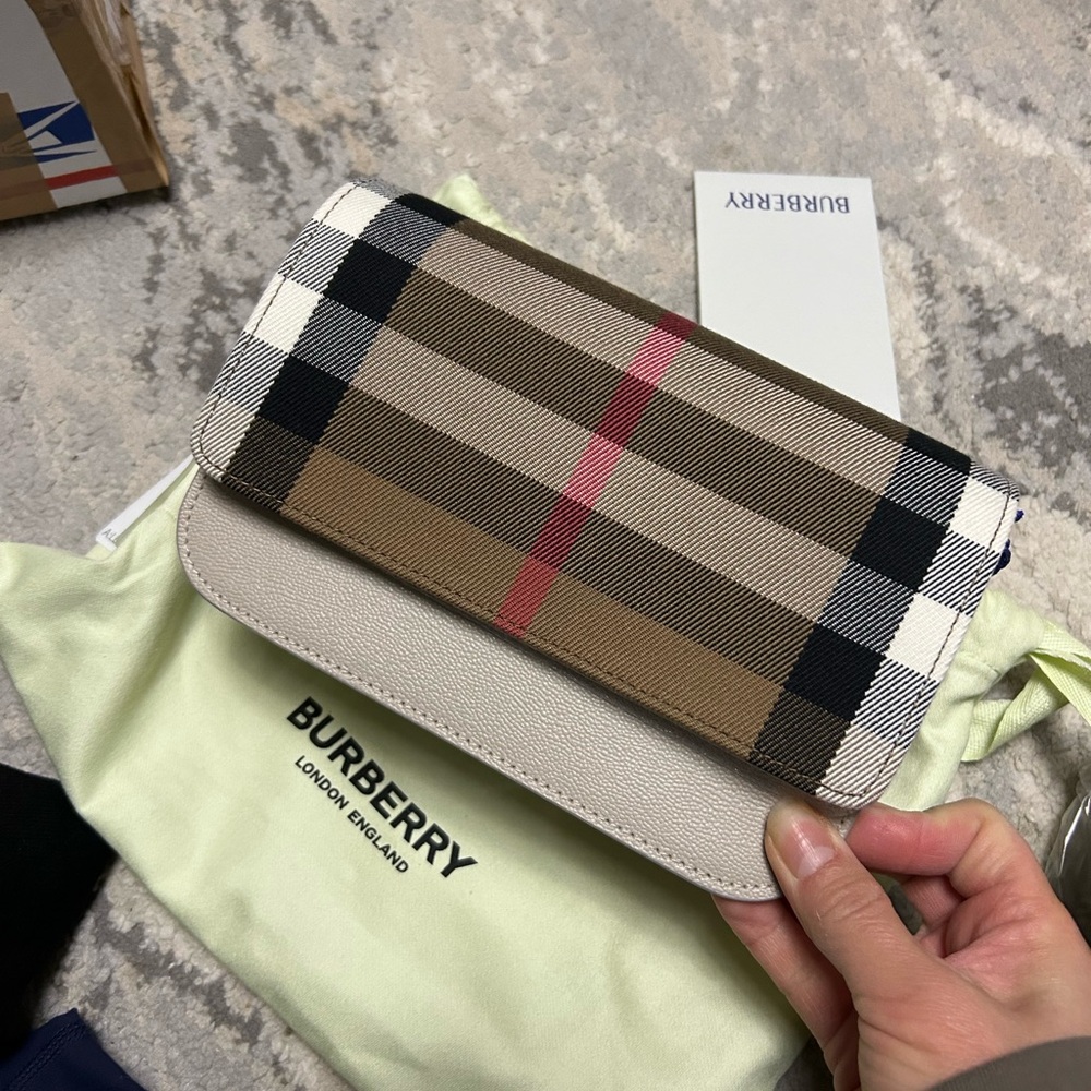 New Burberry Madison MX House Check Crossbody Bag Limestone 8104432 NWT $1350